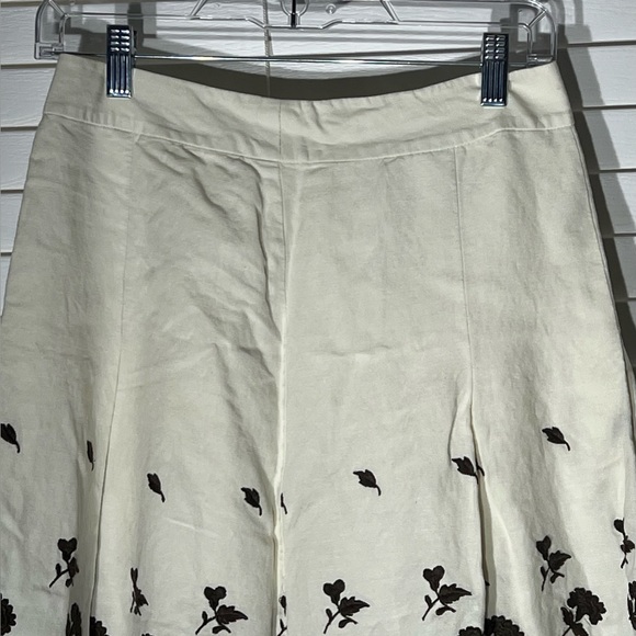 Ann Taylor Embroidered Floral Pattern Skirt Women’s Size 2. 1/4 Back In Back - Picture 2 of 12